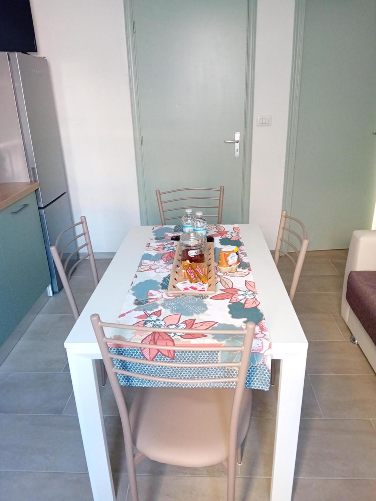 Petite Maison Asti Esterno foto